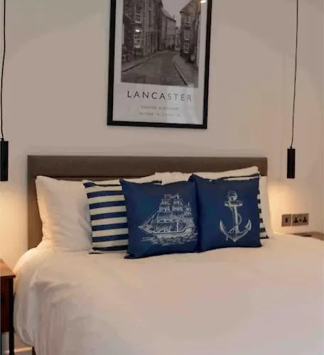 Riverside House Lancaster - 2 Bedroom House